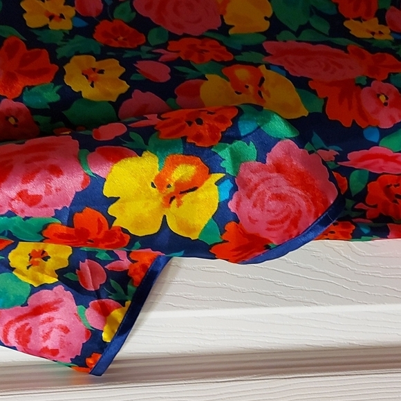 Vintage Victoria Secret Gold Label Jewel Tone Floral Night Shirt, Short … - Picture 5 of 7